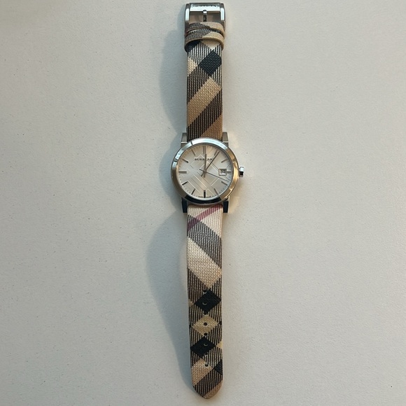 Burberry Watch - Picture 9 of 12
